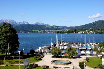 Blick auf den Traunsee vom Seehotel im Weyer, Gmunden