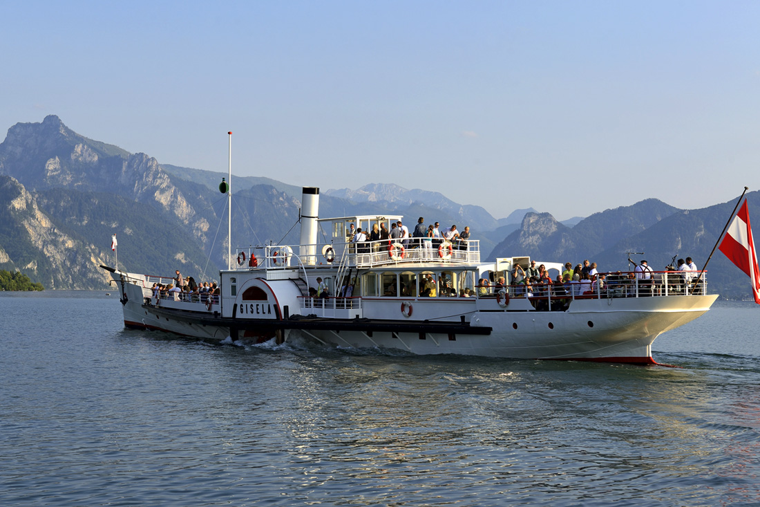 Ausflugstipp in Gmunden: Fahrt mit dem Schiff am Traunsee im Salzkammergut